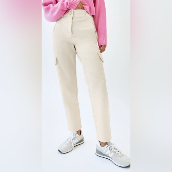 Aritzia Wilfred Modern Cargo Pants - Picture 2 of 12